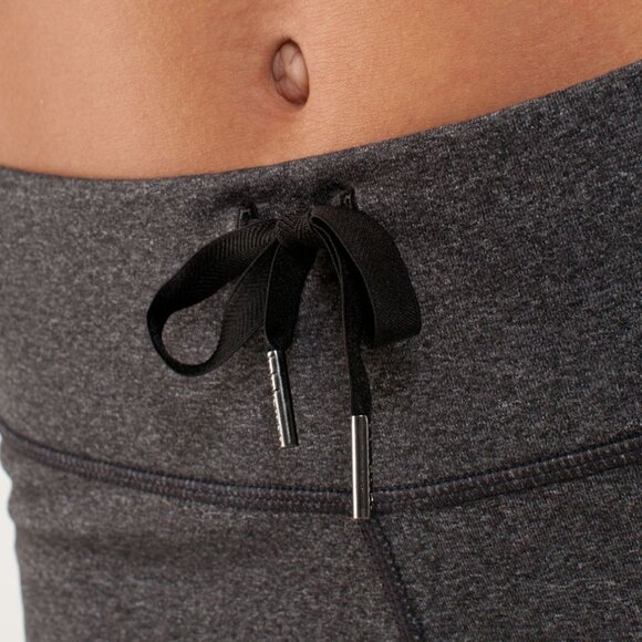 Lululemon Relaxed Fit Pant Heathered Black SIZE 6 - Picture 3 of 7